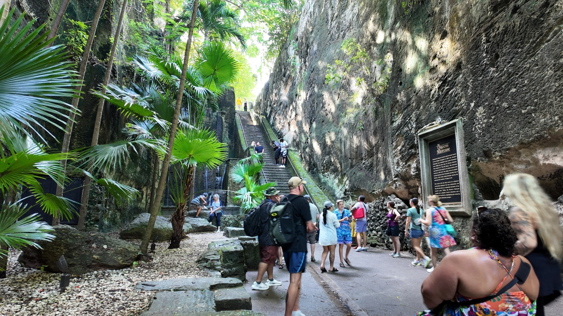 Queens's Staircase, Nassau