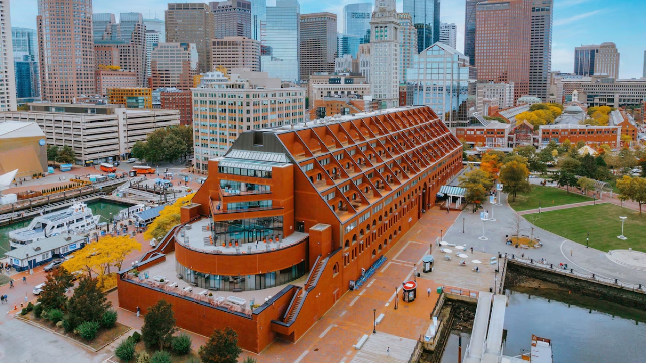 Boston Marriott Long Wharf near Boston cruise port and Logan Airport