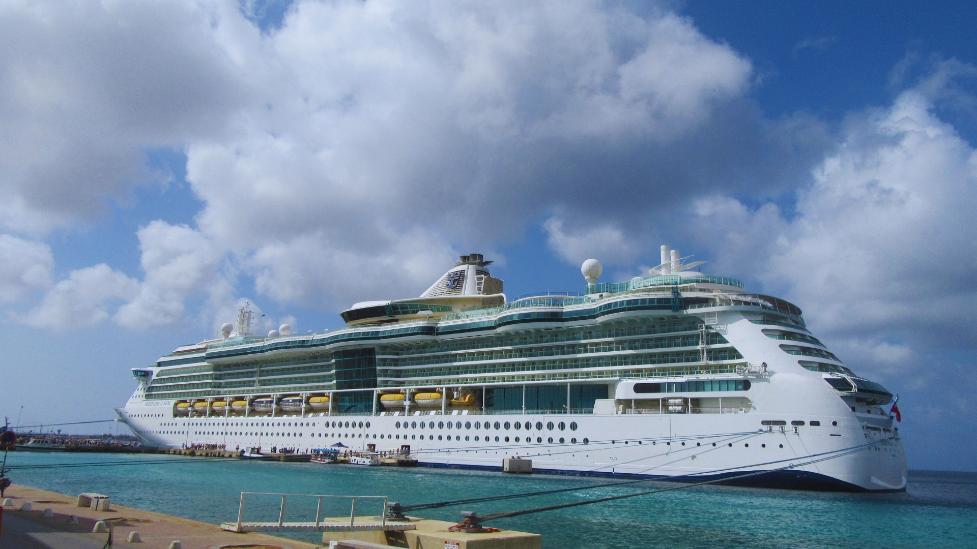 Cruise Ship, Kralendijk